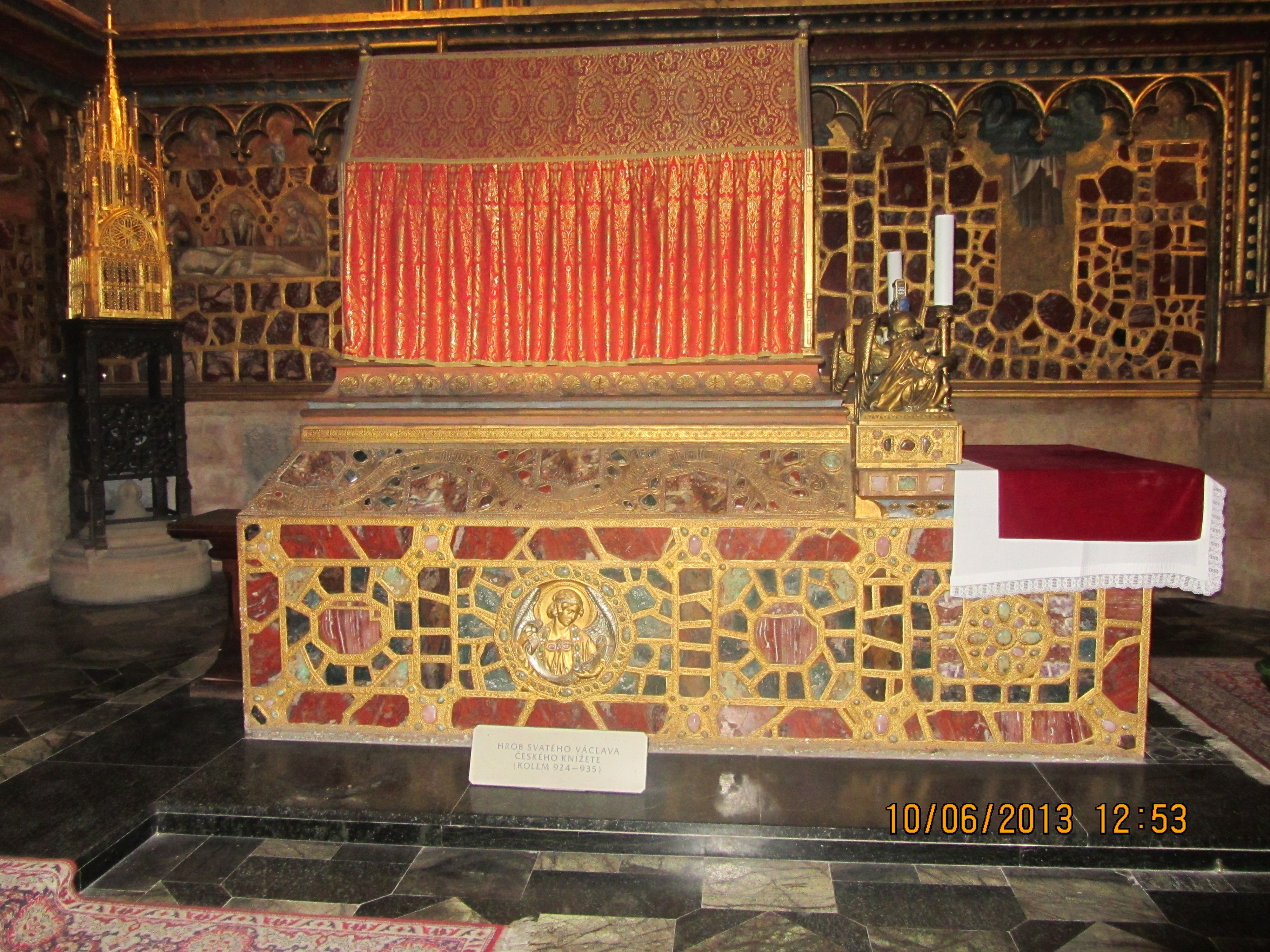 svatováclavská kaple, hrob českého patrona